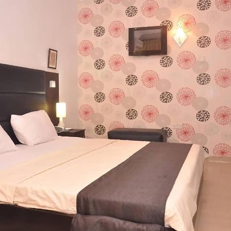 Royal Kaft Hotel Ikorodu Екстер'єр фото